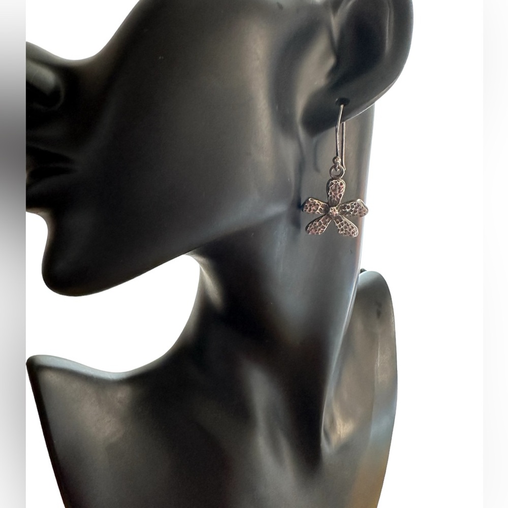 Retired Silpada Sterling Silver Textured Daisy Earrings - Picture 2 of 5